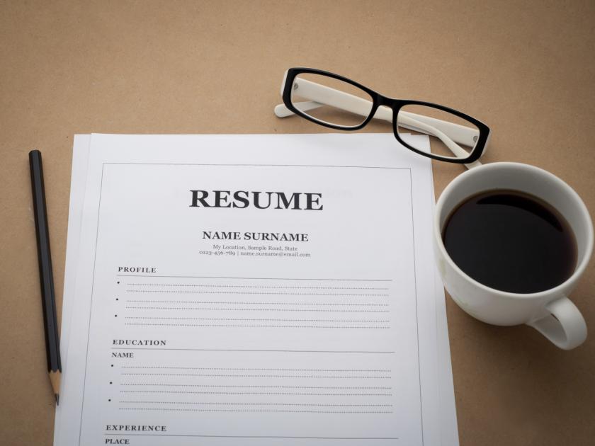 writing a resume? check this.. | रेझ्युमे लिहिताय? मग ह्या चुका करू नका.