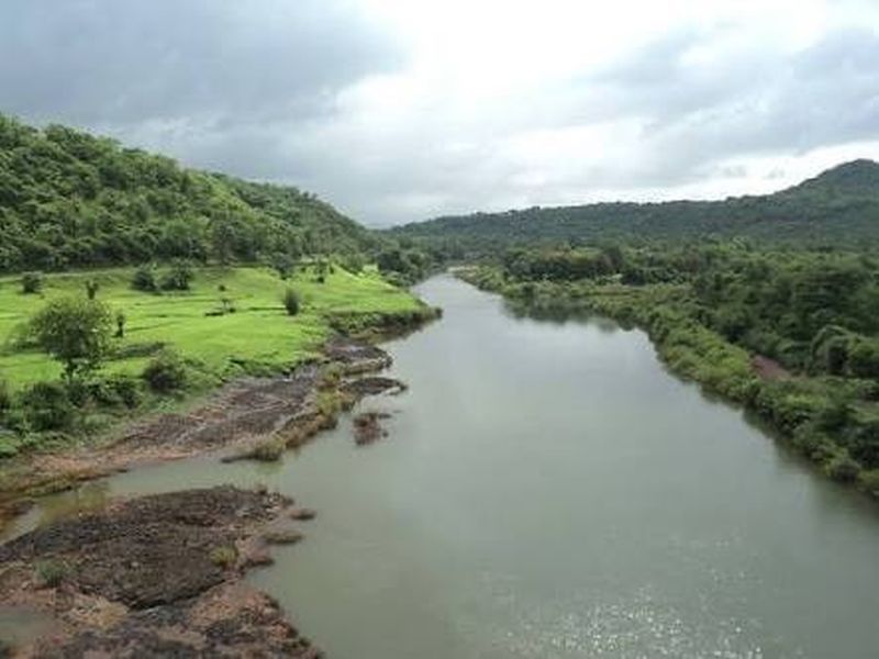 Yavatmal is the first point of river rejuvenation | नदी पुनरुज्जीवनाचा पहिला मान यवतमाळला