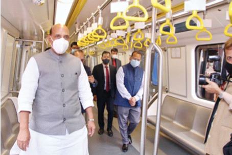 Mumbai Metro will also run without a driver | मुंबईतील मेट्रोही धावणार चालकाविना