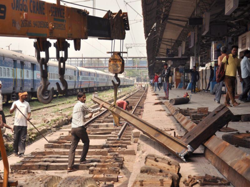 a huge amount of money earned by selling rail Scrap by indian railway | बाप रे ! भंगार विकून रेल्वेनं कमावली 3 राज्यांतील 'बजेट' पेक्षाही मोठी रक्कम