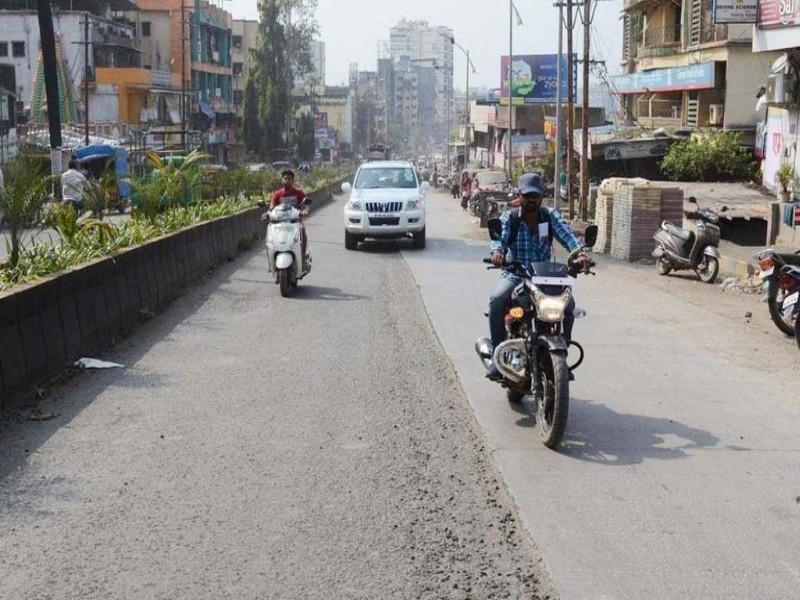 Appointment of 50 police personnel for traffic control on Katraj Kondhwa road, speed up road work | Lokmat Impact: कात्रज-कोंढवा रस्त्यावर वाहतुक नियंत्रणासाठी ५० पोलीस कर्मचाऱ्यांची नियुक्ती, रस्त्याच्या कामाला गती