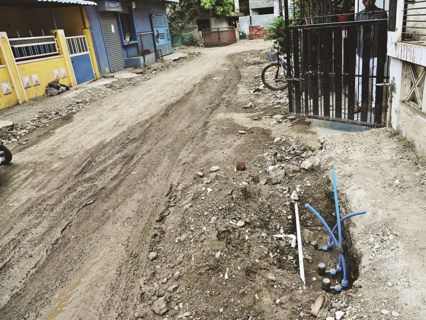 300m road work stalled for seven months; Citizens of Vimannagar Colony are suffering | सात महिन्यांपासून रखडले ३०० मीटर रस्त्याचे काम; विमाननगर कॉलनीतील नागरिक त्रस्त
