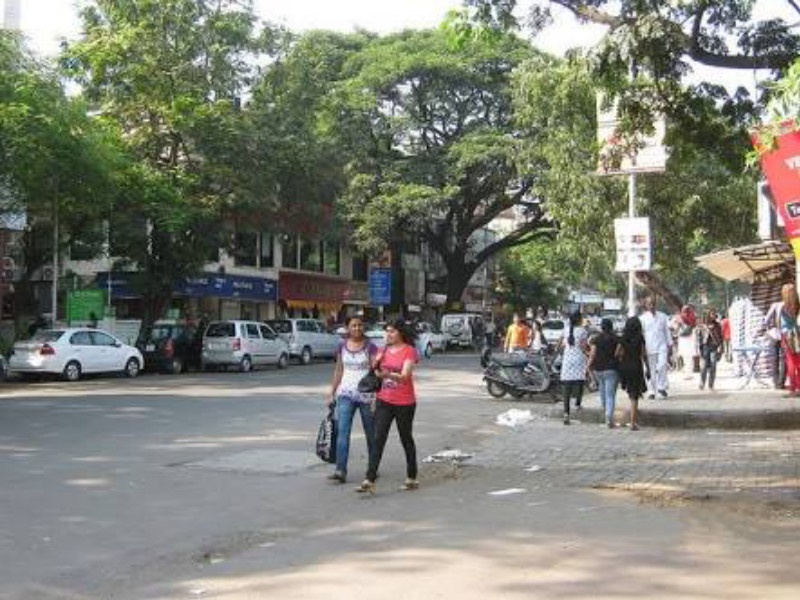 State government's stay on Pune Municipal Corporation's road widening proposal | पुणे महानगरपालिकेला राज्य सरकारचा झटका, रस्ते रुंदीकरण प्रस्तावाला स्थगिती