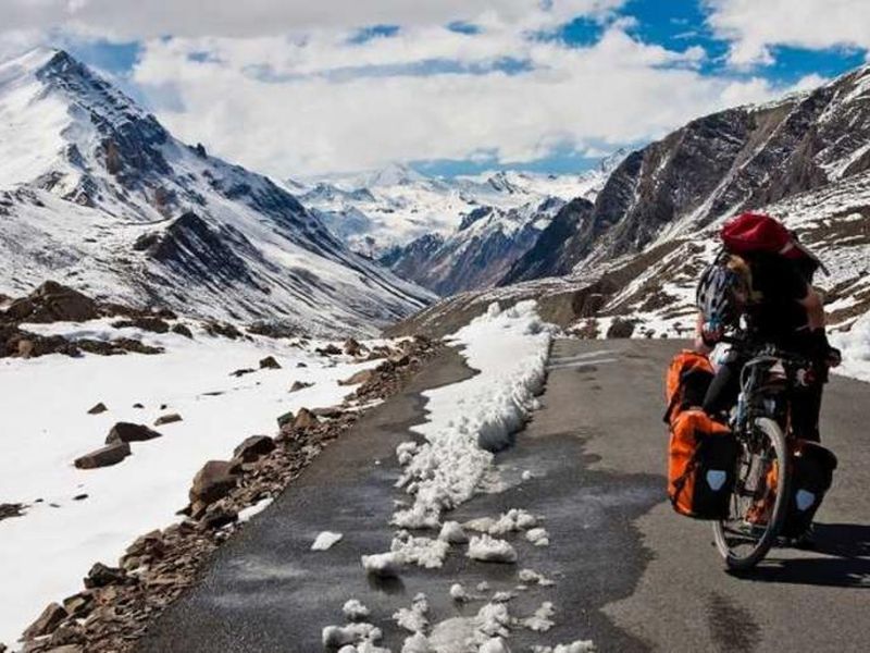 The journey to 5 roads in the country will be remembered for a lifetime | आयुष्यभरासाठी स्मरणात राहील देशातील या ५ रोडवरील प्रवास