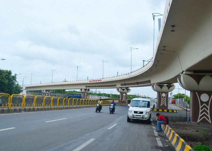Mumbai Road Safety Audit, will appoint three consultants | मुंबईतील रस्त्याच्या सुरक्षेचे ऑडिट, तीन सल्लगार नियुक्त करणार