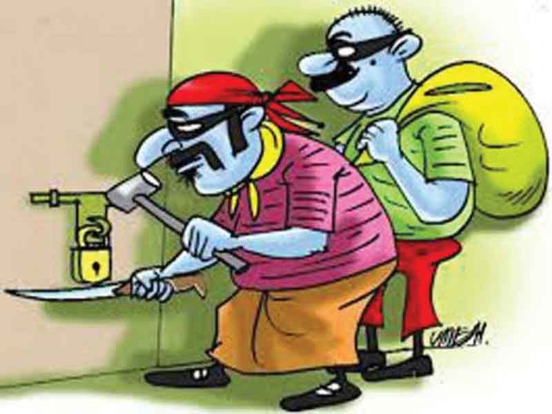 Three burglaries in Nashik; | नाशकात तीन घरफोड्या ;नागरिकांमध्ये चोरट्यांची दहशत