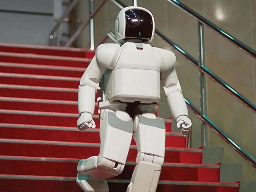 Scientists are shocked! A robot commits suicide for the first time; Tired of work pressure, jumped from the ladder in South Korea | सायंटिस्ट हादरले! पहिल्यांदाच एका रोबोटची आत्महत्या; कामाच्या प्रेशरला कंटाळला, जिन्यावरून उडी घेतली