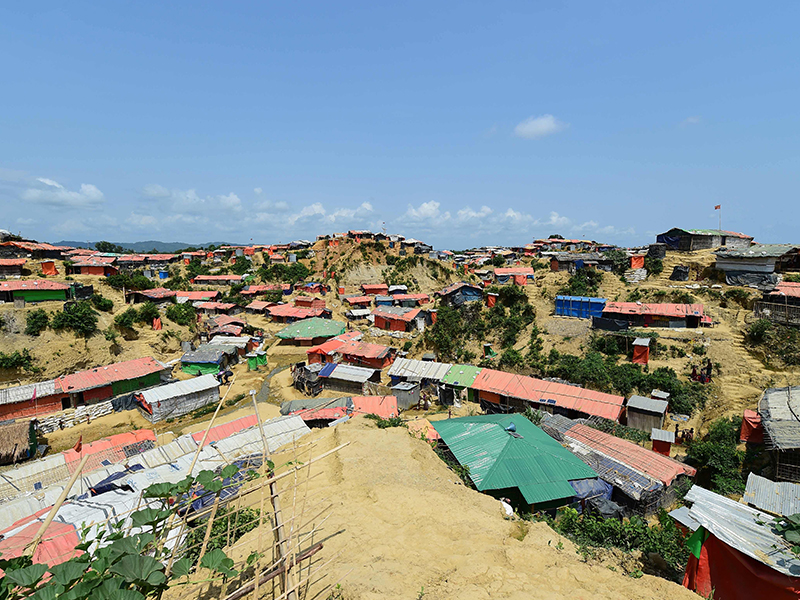 Rohingya problem; Time to stay in camp for Hindus in Myanmar | रोहिंग्या समस्या ; म्यानमारमधील हिंदूंवरही छावणीत राहण्याची वेळ