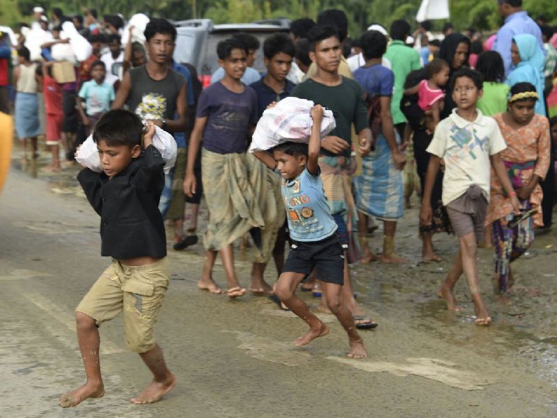 To prevent infiltration of Rohingyas, the Mizoram-Myanmar border is tightly guarded | रोहिंग्यांची घुसखोरी रोखण्यासाठी मिझोरम- म्यानमार सीमेवर कडक पहारा