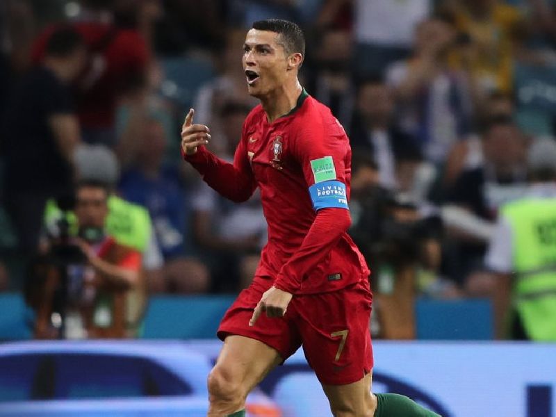 Cristiano Ronaldo scored a hat-trick | रोनाल्डोची जिगरबाज हॅटट्रिक! पोर्तुगाल-स्पेनमधील रंगतदार लढत बरोबरीत 