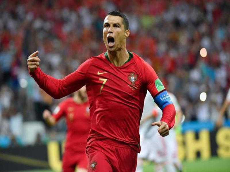 Ronaldo's game is shining | रोनाल्डोचा खेळ बहरत आहे