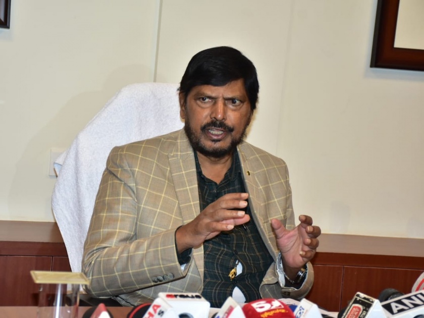 shiv sena bjp dispute will be resolved soon says ramdas athawale | शिवसेना-भाजपमधील वाद लवकरच मिटेल: रामदास आठवले