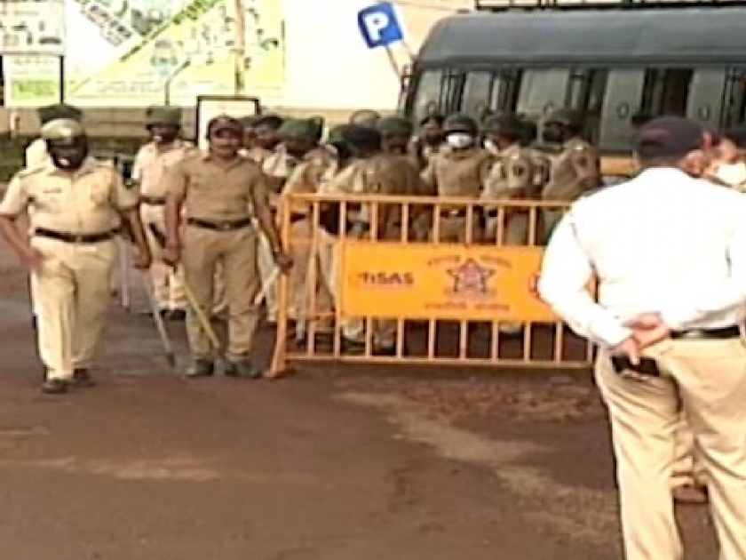 690 police personnel deployed in Ratnagiri district on the occasion of festival, inspection at 19 checkpoints | रत्नागिरी जिल्ह्यात सणानिमित्त ६९० पोलिसांचा बंदोबस्त तैनात, १९ नाक्यावर तपासणी 