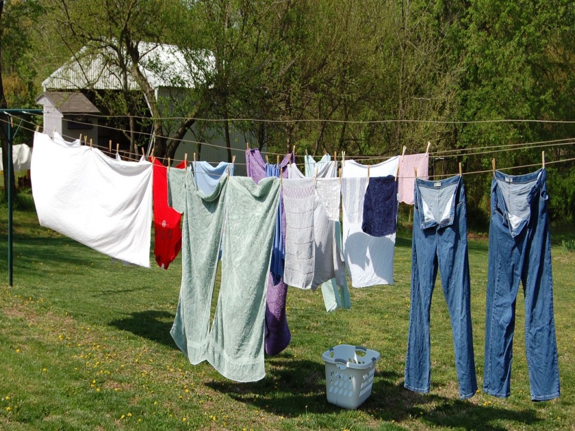 Easy Idea for drying clothes in the rainy season! | 'या' सोप्या आयडिया वापराल; तर पावसाळ्यात कपडे वाळवण्याचं टेन्शन झटपट होईल दूर