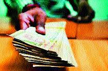  Lakhs of scams in honorarium of BLs | बीएलओंच्या मानधन वाटपात लाखोंचा घोटाळा