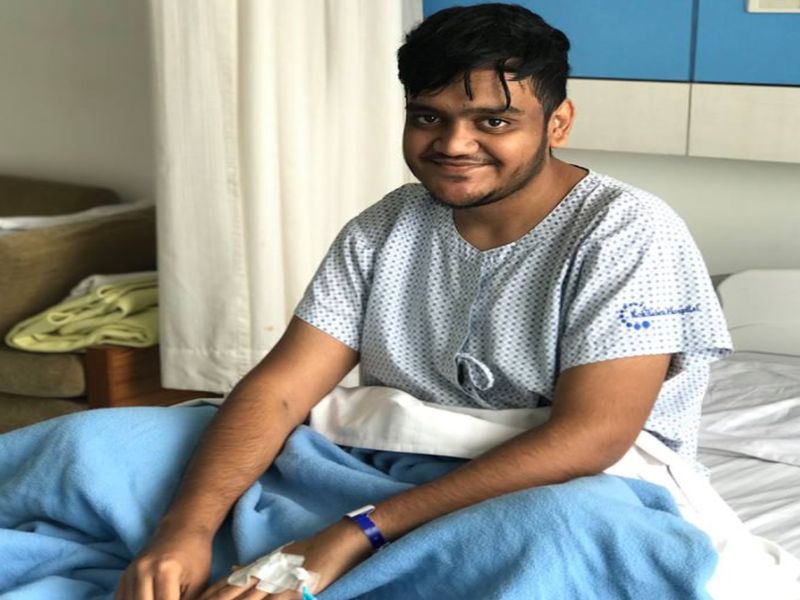25 lakhs help through 'social media' | कर्करोगानं पछाडलेल्या 'त्या' तरुणाला सोशल मीडियाच्या माध्यमातून 25 लाखांची मदत