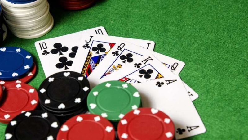 20 gamblers arrested, Rs 2 lakh confiscated | २० जुगारी अटकेत, दोन लाखांचा मुद्देमाल जप्त