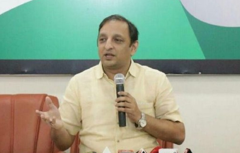 Congress Leader Sachin Sawant criticized BJP Leader Chandrakant Patil on Maratha Reservation | "मनकवड्या चंद्रकांत पाटलांनी तीन गोष्टी स्पष्ट केल्या आहेत…", सचिन सावंतांचा निशाणा