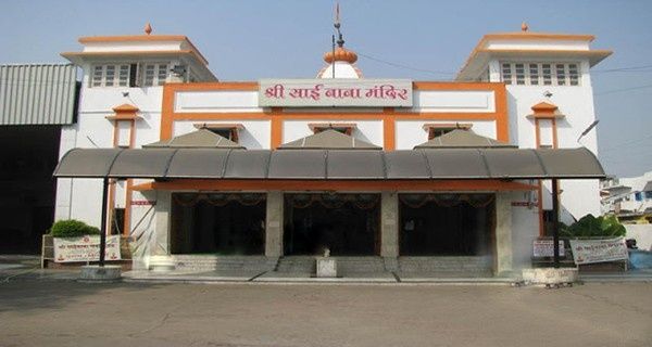 High Court: NMC took time to answer the encroachment in Sai temple | हायकोर्ट : साई मंदिरातील अतिक्रमणावर उत्तरासाठी मनपाने घेतला वेळ