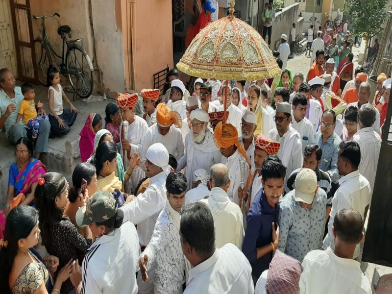 Saint Sakharam Maharaj organized a pilgrim | संत सखाराम महाराज यात्रोत्सवानिमित्त अमळनेरात पालखी मिरवणूक