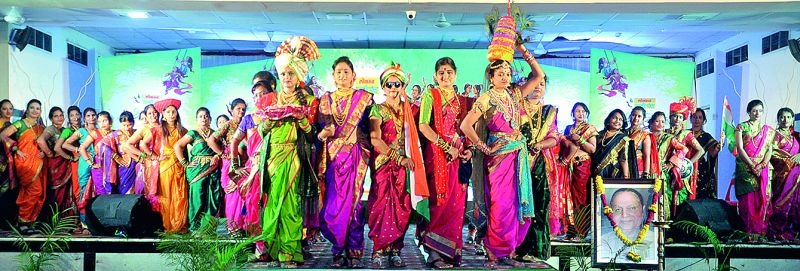 'Shravan Ceremony' of Sakhi Manch, a colorful forum | निसर्गरंगी रंगला सखी मंचचा ‘श्रावण सोहळा’