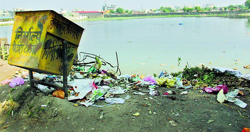 The condition of five major lakes in Nagpur city is very bad | नागपूर शहरातील प्रमुख पाच तलावांची स्थिती अत्यंत वाईट 