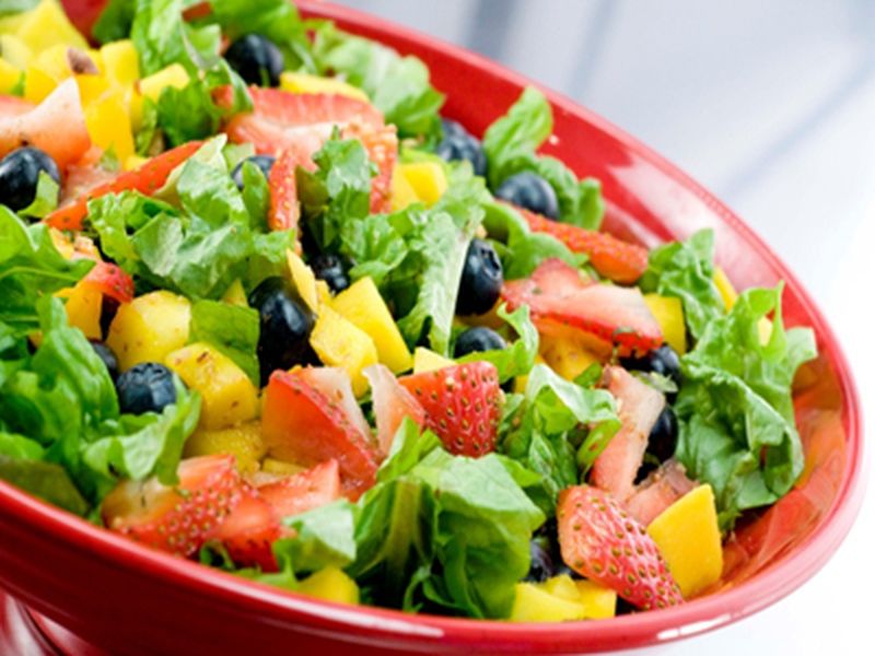 How to make healthy salad for Diet | लाडाचं सलाड; 'हे' खाऊन डाएटिंगही वाटू लागेल सॉल्लिड!