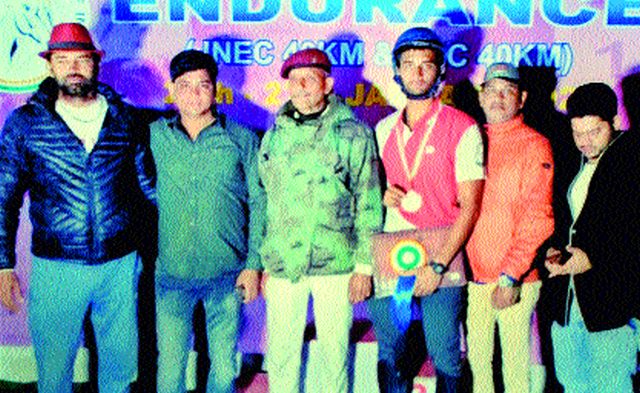 Syed Samad of Nashik won gold medal in horse riding | घोडेस्वारीत नाशिकच्या सैयद समदला सुवर्णपदक