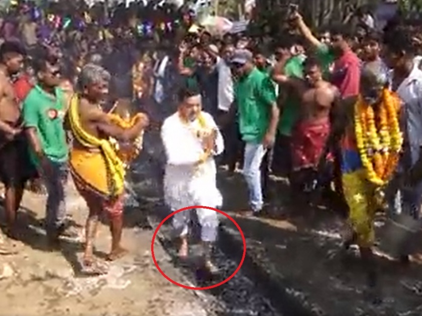 Sambit Patra Jhamu Jatra: Sambit Patra walked on burning coals; Video shared by himself, watch it once | Sambit Patra Jhamu Jatra: संबित पात्रा जळत्या निखाऱ्यांवर चालले; स्वतः शेअर केला व्हिडिओ, एकदा पाहाच...