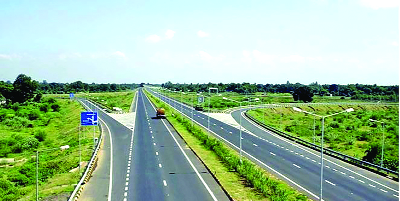 Samudhriyi Highway seeks Rs. 4,300 crores compensation for 16 thousand 700 farmers | समृद्धी महामार्गाने साधली समृद्धी, १६ हजार ७०० शेतकऱ्यांना ४ हजार ३०० कोटी रुपयांची भरपाई