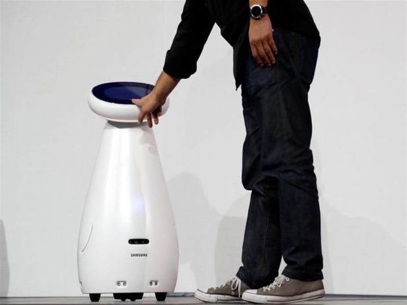 CES 2019 :Samsung shows off robots for health care and retail stores | CES 2019 : सॅमसंगचा नवा आविष्कार; 'रोबो' आपलं आरोग्य सांभाळणार!