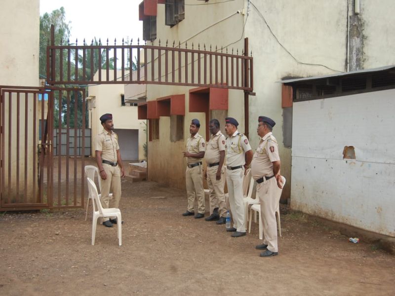 Sangli Ashramshala head held for rape, molestation | सांगली आश्रमशाळा लैंगिक शोषण प्रकरणी पुन्हा छापेमारी