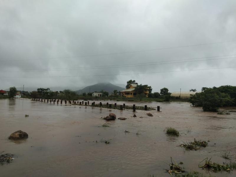Due to strong rains increase in the water stock of Pawana dam | दमदार पावसामुळे पवना धरणाच्या पाणीसाठ्यात वाढ  