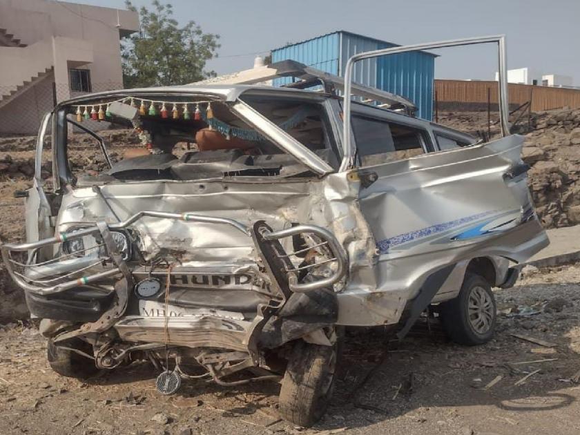 Child dies in collision between two cars, Four seriously injured in sangli | Sangli: करगणीत दोन मोटारींच्या धडकेत चिमुरड्याचा मृत्यू, चौघे गंभीर जखमी