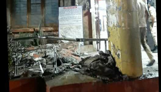 A large slab of the porch at the entrance of Sangli Civil collapsed | सांगली सिव्हीलच्या प्रवेशद्वारातील पोर्चचा मोठा स्लॅब ढासळला