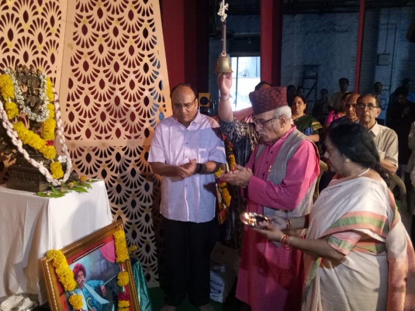 The presence of Sangliit Rangbhadhi Dini Natraj Poojan, Kirti Shiladar | सांगलीत रंगभूमिदिनी नटराज पूजन, मोहन आगाशे, कीर्ती शिलेदार यांची उपस्थिती