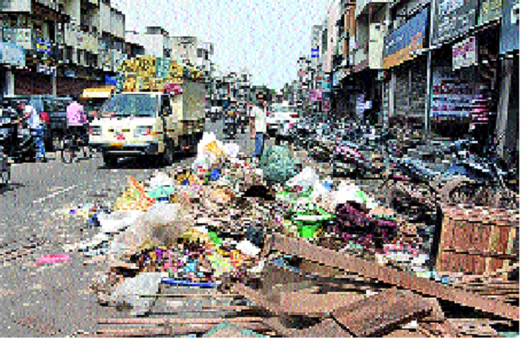 Daily loss of one and a half crore in the market yard | सांगली मार्केट यार्डात दररोज अडीच कोटीचे नुकसान