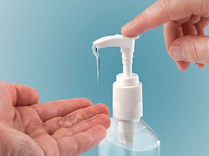 Hand Sanitizer will not protect you from flu says Japanese researcher | हातावरील किटाणू मारण्यासाठी सॅनिटायजर निकामी, एक्सपर्ट्स सांगतात हात धुण्यासाठी वापरा 'हा' उपाय!
