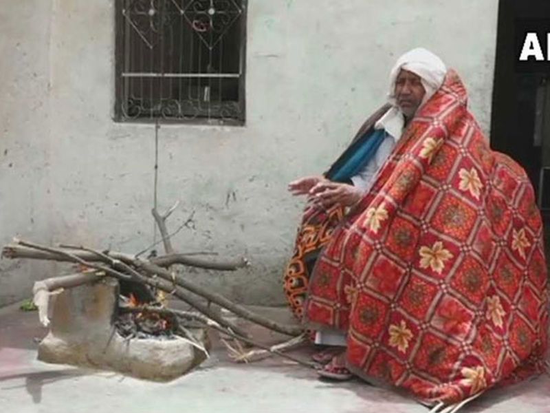 Haryana man feels cold in summers sweats during winters | 'या' व्यक्तीला उन्हाळ्यात वाजते थंडी अन् थंडीत दरदरुन फुटतो घाम