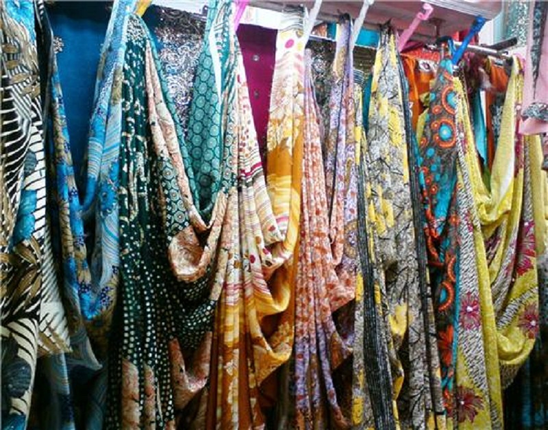 One and a half thousand sari fell 38 thousand! | दीड हजारांची साडी पडली ३८ हजारांना!