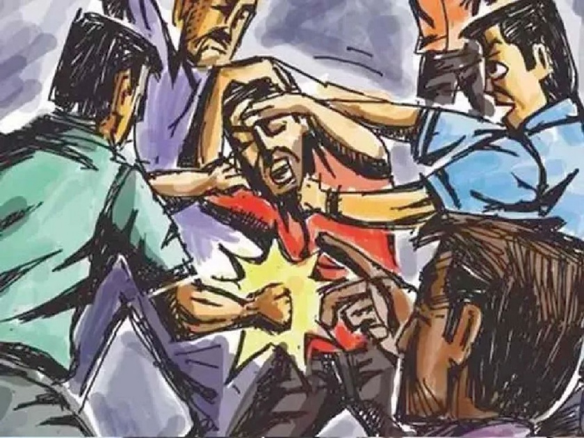 a sarpanch beaten up in gondpipri for teasing a girl | बहिणीची छेड काढली, सरपंचाला भरचौकात चोप; गोंडपिपरीतील घटना