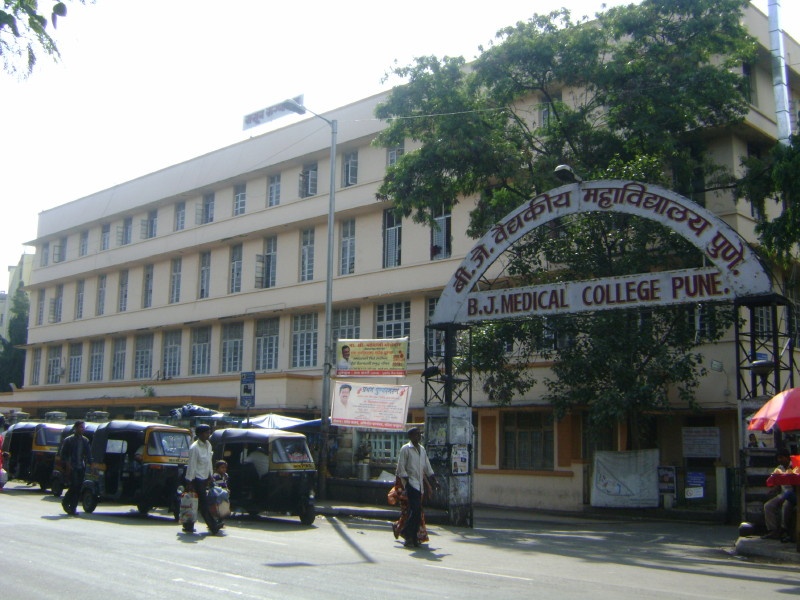 Hospital in Pune, on the lines of Sassoon, the medical college is also under consideration | ससूनच्या धर्तीवर पश्चिम पुण्यात उभारणार रुग्णालय, वैद्यकीय महाविद्यालयही विचाराधीन