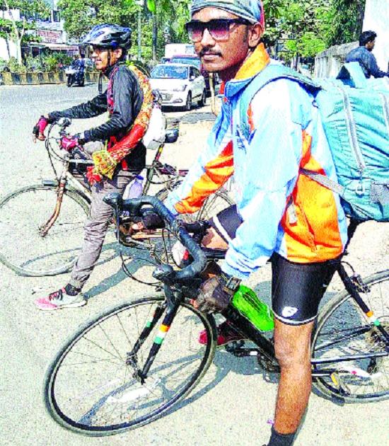 The message of the state's Jal Kranti will reach two cyclists | दोन सायकलस्वार पोहोचविणार राज्यभर जलक्रांतीचा संदेश