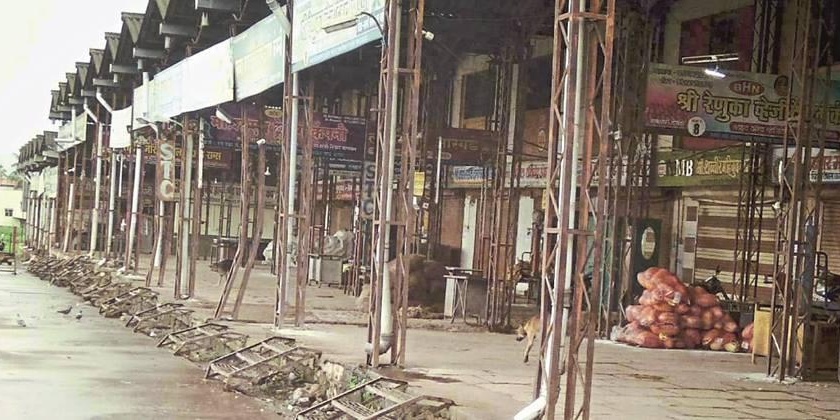 Satara Bazar Samiti's vegetable wholesale market closed | सातारा बाजार समितीचे भाजीचे होलसेल मार्केट बंद