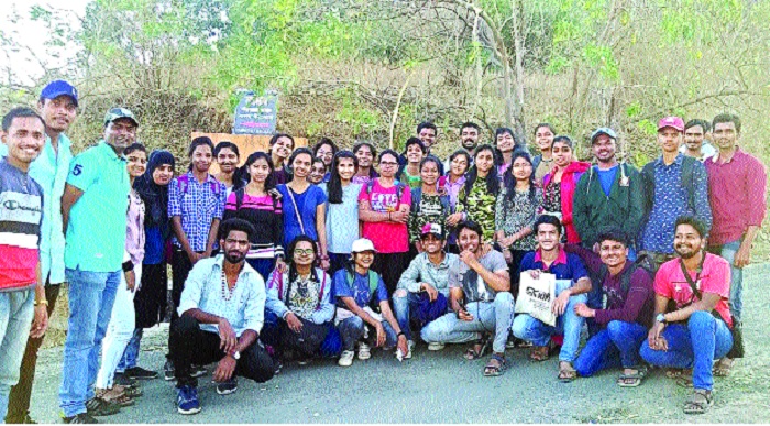  Kolhapur youth draw a net | कोल्हापूरच्या युवकांनी काढली जाळरेषा