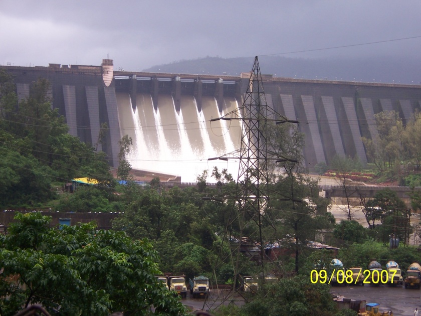 90 TMC water storage in dams in Satara district | सातारा जिल्ह्यातील धरणांमध्ये ९० टीएमसी पाणीसाठा