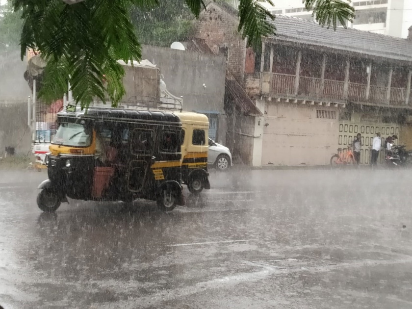 rainfall increased in the western maharashtra and navaja record 61 mm of rain | पश्चिम भागात पाऊस वाढला; नवजाला ६१ मिलिमीटरची नोंद