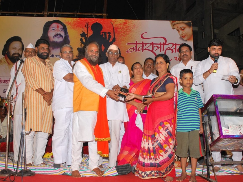 Satyapal Maharaj did the Prabodhan at the Navaratri Festival of Kokalkhed | कौलखेड येथील नवरात्र महोत्सवात सत्यपाल महाराजांनी केले प्रबोधन