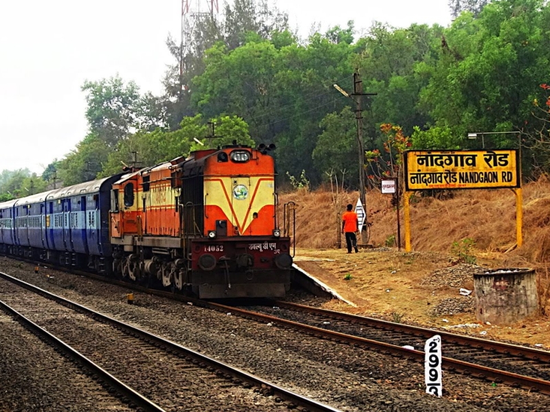 Central Railway gift to Ganesh devotees | गणेशभक्तांना मध्य रेल्वेची भेट