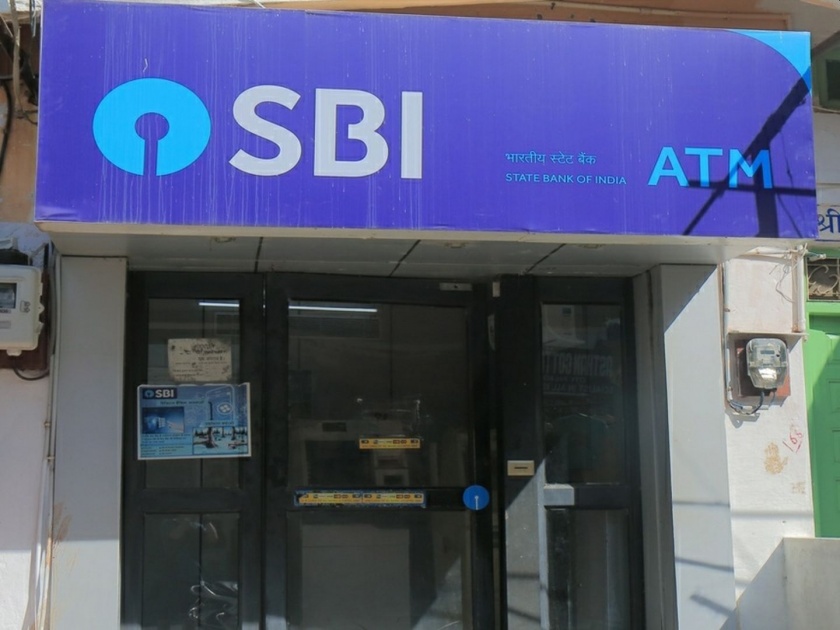 Major changes in SBI ATM cash withdrawal rules; Know otherwise pay the fine | SBI ATM मधून पैसे काढण्याच्या नियमांमध्ये मोठे बदल; जाणून घ्या नाहीतर दंड भरा